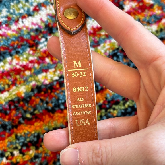 Dooney & Bourke Cream Leather Belt with Brown Accent and Gold Hardware - Picture 4 of 7